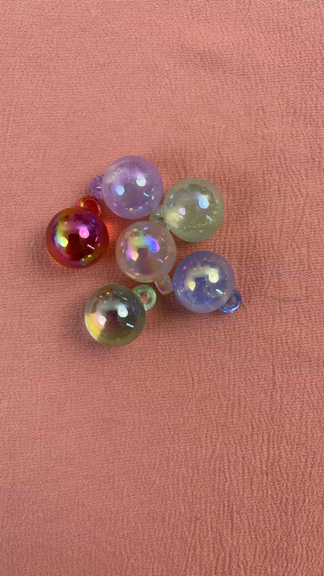 丸いカンツキビーズ